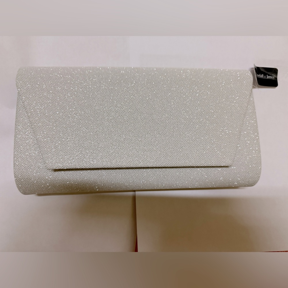 NWT Kendall & James Clutch 6”x10”